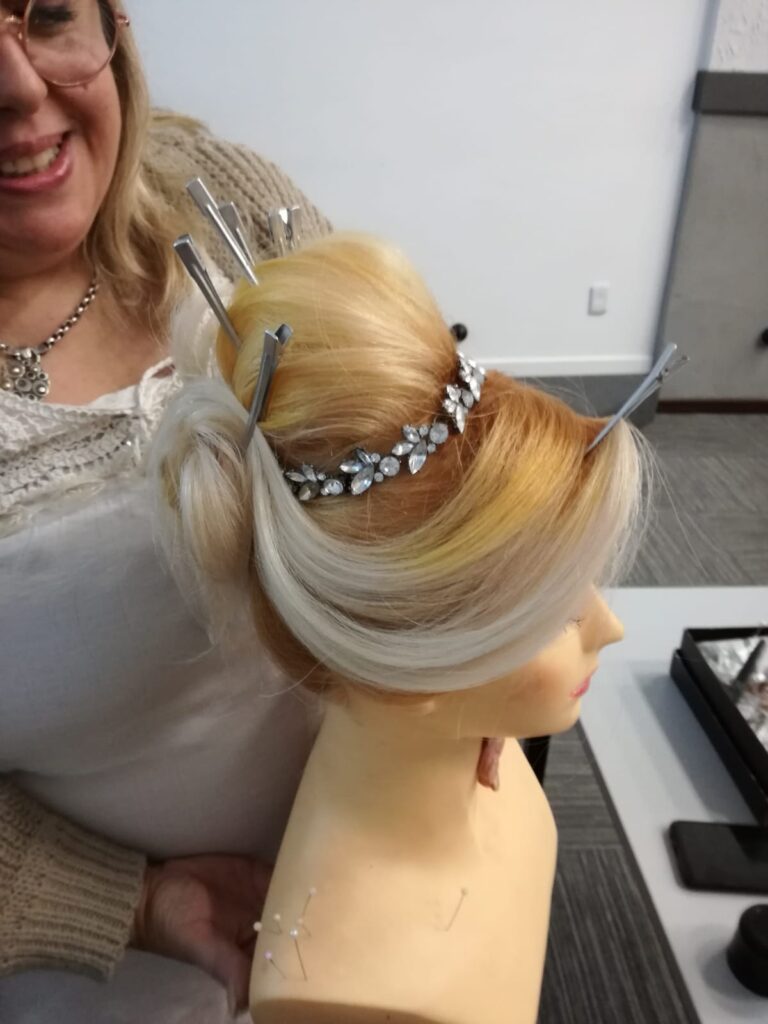 Lee más sobre el artículo Taller de Peinados