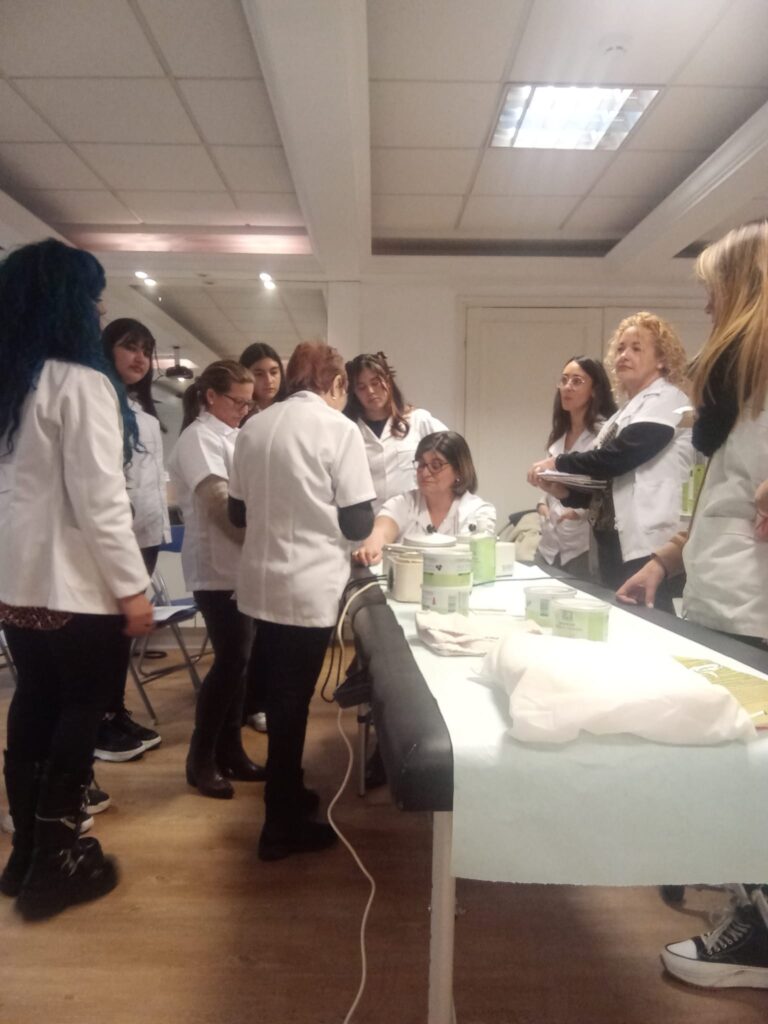 Lee más sobre el artículo Visita a Vida Estética Capacitación Depilación